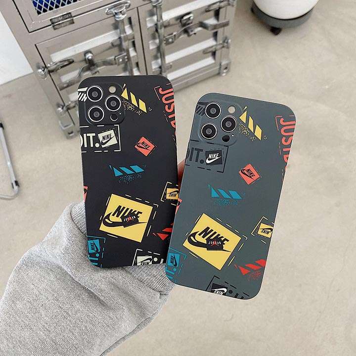 iPhone XS 光沢感 nike カバー